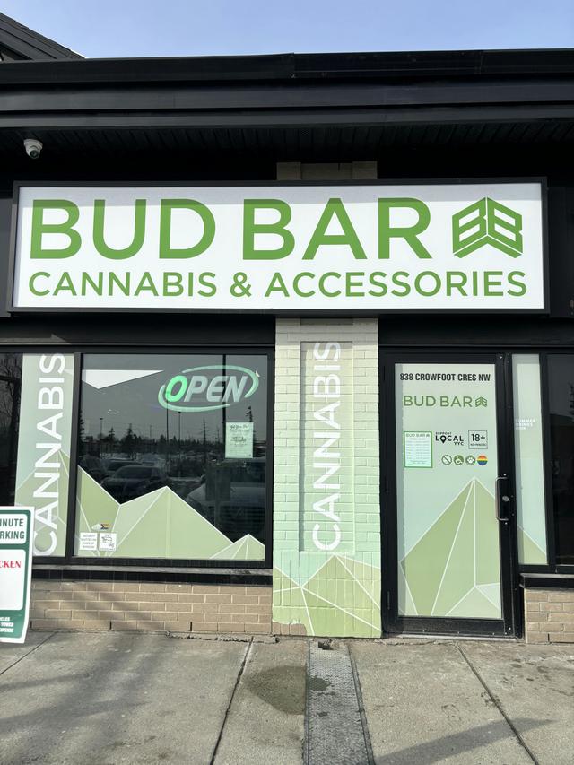 Bud Bar Cannabis Weed Dispensary Crowfoot logo